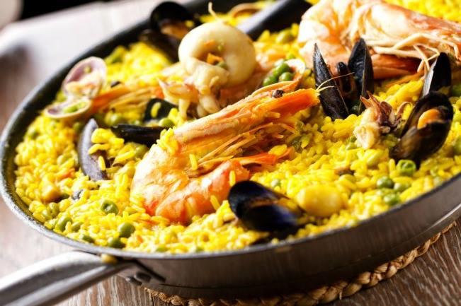 Je cherche un restaurant où je pourrai déguster une VRAIE paella. Des conseils ?