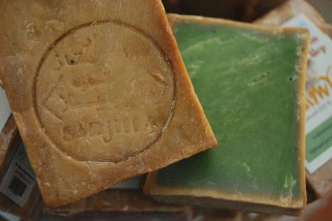 Qui connaît un bon magasin pour trouver du savon d'alep et de la pierre d'alun ?