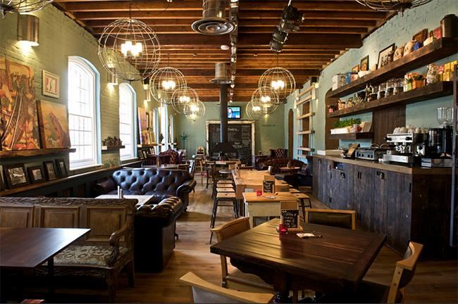 Qui connait un restaurant à la fois simple et exceptionnel à Bordeaux ? Je m'explique : je voudrais emmener Madame pour nos 40 ans de mariage et je sais qu'elle aime avoir quelque chose de simple dans son assiette mais nous n'allons cependant jamais au restaurant et j'aimerais quelque chose qui corresponde à ses goûts... Si en plus, l'endroit est romantique et calme, c'est le rêve !