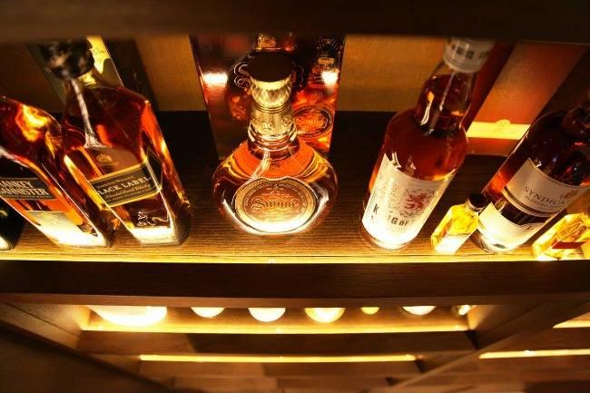 Un bon chouette à Bordeaux pour acheter des bonnes bouteilles de vin, de rhum ou de whisky ? Je n'y connais rien et je dois acheter un cadeau pour mon papa, grand connaisseur...