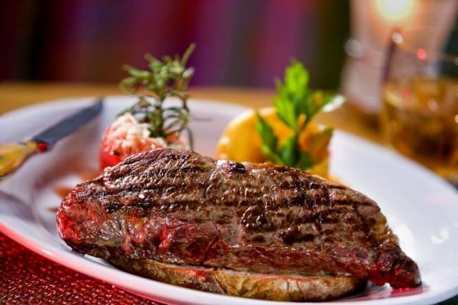 J'ai une envie incroyable de manger une bonne viande qui fond presque sous la langue. Qui peut me recommander un resto ou une brasserie spécialisé à Bordeaux ? S'il ne devait en rester qu'un seul endroit...