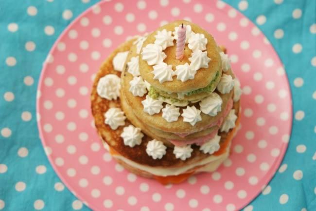 Qui connaît un pâtissier talentueux qui pourrait concevoir une pièce montée originale pour le jour de l'an ?