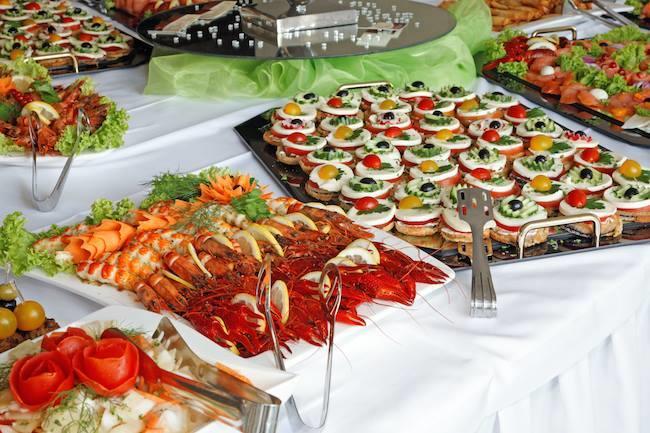 Qui connaît un bon professionnel qui saurait m'organiser un buffet froid ou dans l'idéal un brunch pour le baptême de ma fille qui est pour le mois de septembre ?