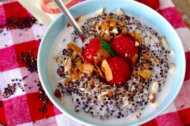 Qui connaît un bon nutritionniste ou autre médecin qui peut m'aider à prendre du poids ? Je fais 40 kilos pour 1m65 et j'en souffre... Mon médecin traitant ne prend pas le problème au sérieux. J'ai besoin de votre aide !