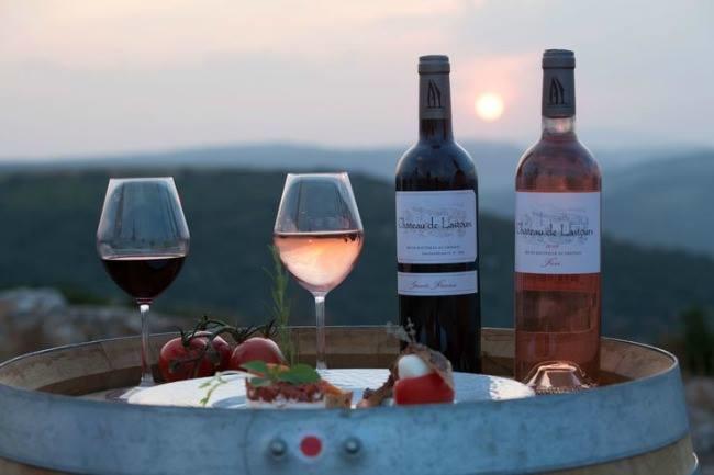 Qui connaît une bonne cave à vin qui propose des dégustations ? C'est pour un cadeau de Noël ! :-)