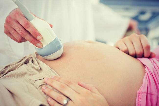 Qui connaît un gynécologue-obstétricien sérieux et à l'écoute à Dijon qui fait le suivi ainsi que les accouchements ? Je viens d'arriver à Dijon et je suis royalement perdue.