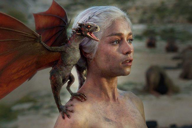 Qui connaît une bonne série à regarder dont le personnage principal soit une femme pour changer un peu ? Du rire, des larmes, du fantastique, peu importe : j'aime varier les plaisirs !