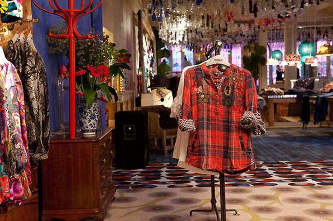 Qui connaît un bon site/magasin qui propose des fringues décalées ?