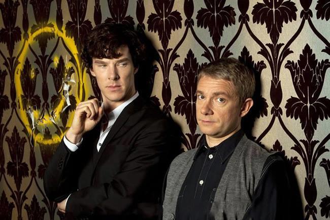 Qui connaît une série intelligente qui redémarre en 2016 pour suivre des saisons que personne ne puisse me spoiler ?