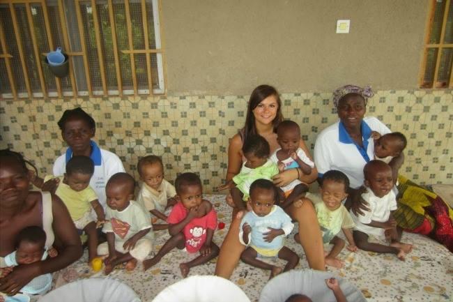 Qui connait une association vraiment sérieuse et transparente pour faire un voyage humanitaire ?