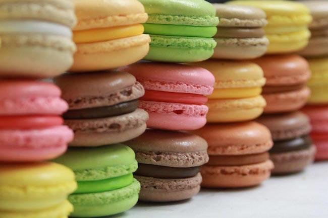 Qui connaît l'endroit où je pourrais acheter les MEILLEURS macarons de Grenoble ?