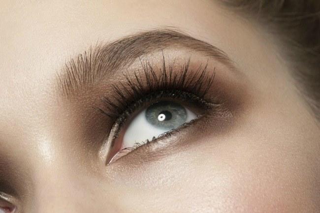 Qui connaît une esthéticienne ou un centre esthétique qui pourrait faire un maquillage semi-permanent ou permanent ? Mes sourcils sont précieux et je ne les confierai pas à n'importe qui !