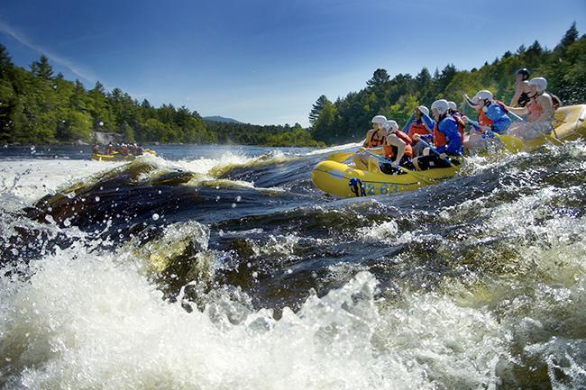 Qui connaît un bon endroit près de Grenoble pour faire une journée de rafting ?