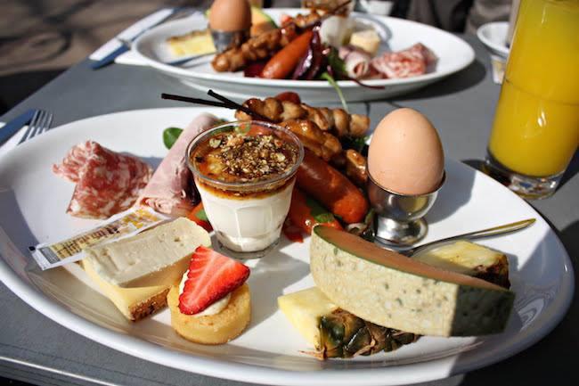 Qui connaît LE meilleur endroit pour un brunch avec du choix ? S'il y a une terrasse, c'est encore mieux !
