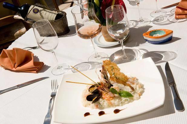 Qui connaît un bon restaurant gastronomique pour fêter les 30 ans de mon frère ?