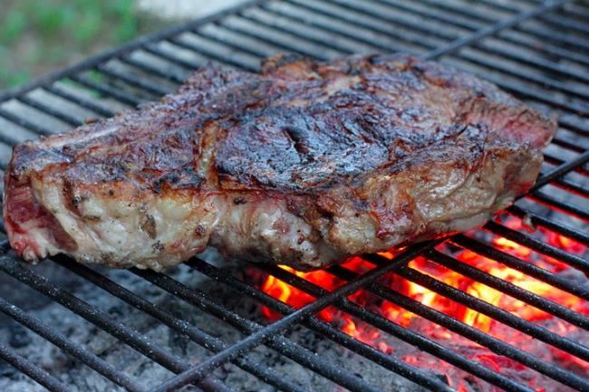 Qui connaît LE restaurant où l'on peut manger la meilleure côte de boeuf de Grenoble ?