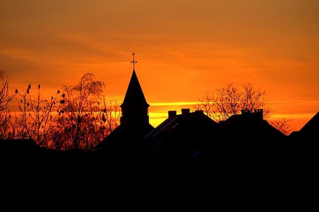 Qui connaît un bel endroit pour voir un coucher de soleil avec sa moitié ?