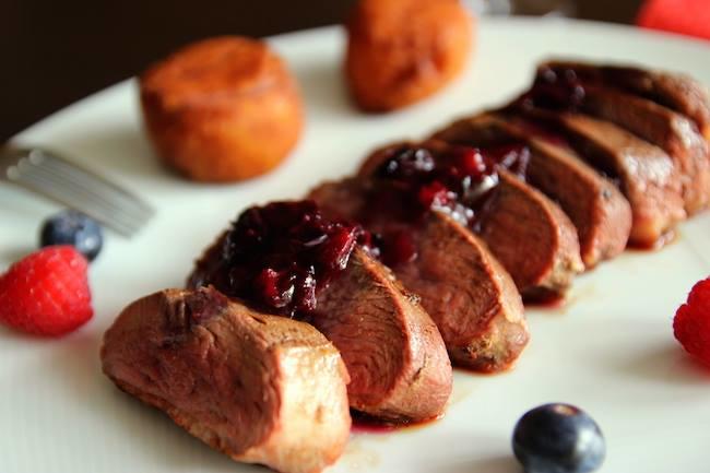 Qui connaît un bon restaurant sur Lille où manger un excellent magret de canard ? Ce n'est pas du tout de la région mais un ami est de passage et il a vraiment envie de ça !