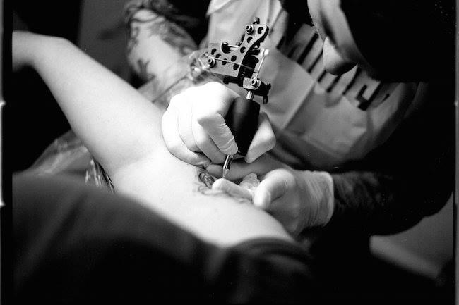 Qui connaît un bon tatoueur qui fait des tatouages personnalisés ?