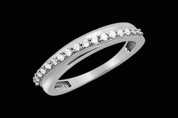 Qui connaît un bon joaillier pour trouver une jolie bague de fiançailles comme celle-ci ?