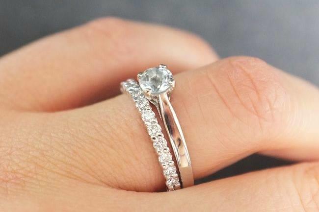 Qui connaît une bijouterie avec un large choix d'alliances ?