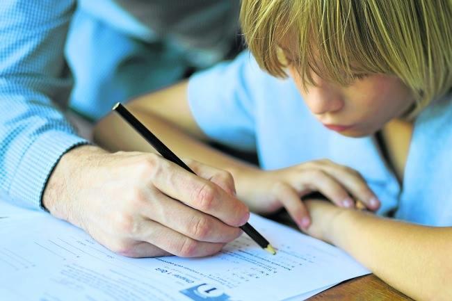 Qui connaît un endroit où l'on peut tranquillement donner des cours particuliers à Lille ? Je ne peux pas me rendre au domicile de l'élève et inversement... Nous recherchons donc un lieu calme, libre d'accès et ou l'on peut parler librement. Merci !