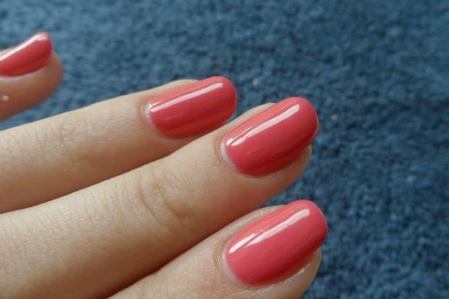 Un institut SERIEUX à me conseiller pour la pose d'un vernis semi-permanent ? Je suis à la recherche d'une bonne adresse pour prendre rendez-vous :)
