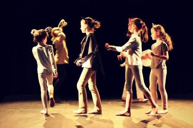 Qui connaît un bon cours de théâtre pour un enfant de 8 ans qui n'a encore jamais essayé ?