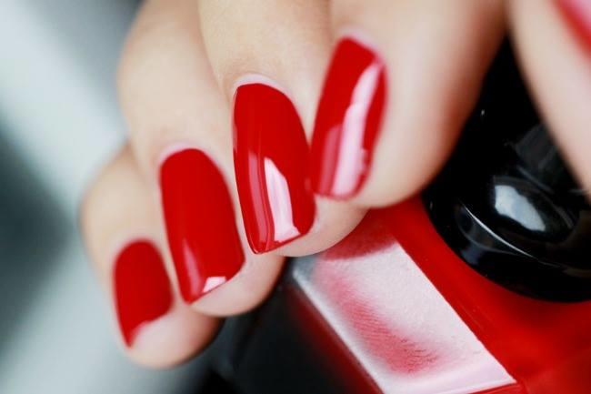 Qui connaît un institut agréable pour la pose d'un vernis à ongles semi-permanent ? J'ai déjà eu une très mauvaise expérience...
