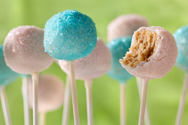 Qui connaît un bon endroit où trouver de délicieuses cake pops ? :) Vous savez, ce sont ces petits gâteaux en forme de sucettes.