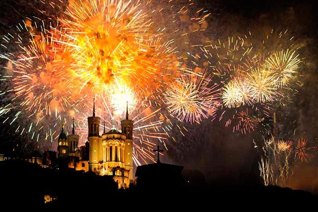 Qui connaît un bon coin pour admirer le feu d'artifice du 14 juillet de Fourvière ce soir ?