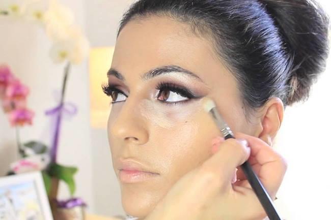 Qui connaît une bonne maquilleuse pour mon mariage, en institut ou à domicile ? Quelqu'un de pro, pour un joli maquillage discret et naturel.