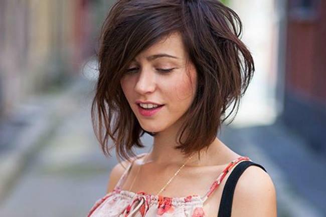 Qui connaît un très bon coiffeur pour un beau carré plongeant ? C'est tellement rare et je suis particulièrement difficile...