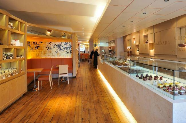 Qui connaît un chocolatier réputé dans la région lyonnaise pour offrir des chocolats à Noël ?