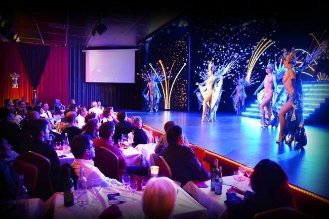 Qui connaît un resto avec une super ambiance qui organise des dîners dansants ?