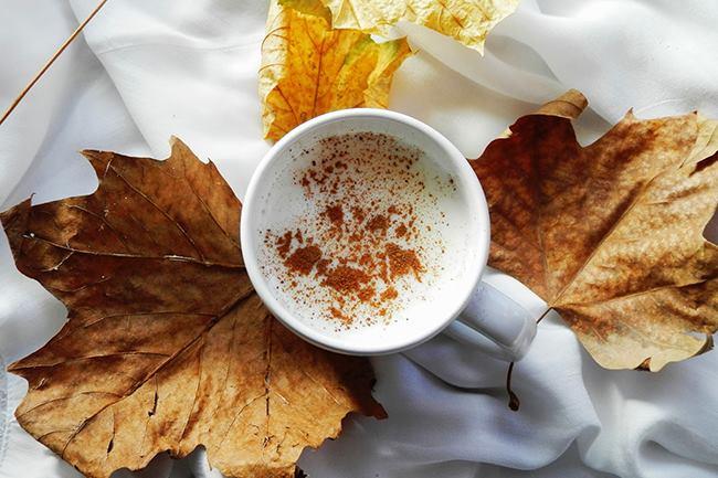 Qui connaît un café avec une ambiance cosy où l'on peut boire des boissons chaudes qui réchauffent le corps et le coeur ? <3