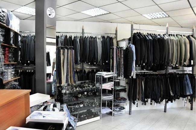 Une bonne boutique BIEN tenue à Montpellier pour acheter un costume homme sur-mesure ?