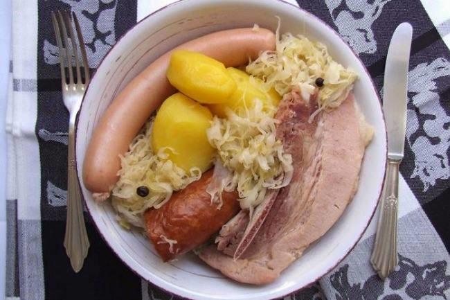 Qui connaît un resto réputé où manger la meilleure choucroute de Nancy ? Je n'ai pas envie de me tromper... Et non, amis alsaciens, la choucroute n'est pas seulement alsacienne ;-)