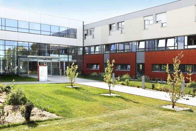 Je recherche la meilleure clinique de Nancy pour un suivi de grossesse et un accouchement. Pourriez-vous raconter vos expériences ? Je ne veux pas me tromper dans mon choix... Merci !