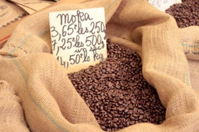 Qui connaît une bonne brûlerie de café avec du choix et de bons conseils ? Et s'ils vendent des moulins à café, je prends aussi...