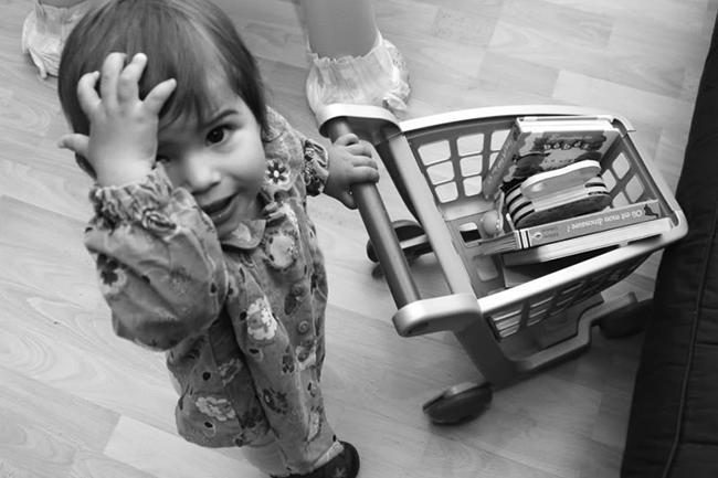 Est-ce que des mamans, des papas, des mamies, des tontons... Peuvent m'indiquer où dans Nice acheter des vêtements, poussette, tout pour le bébé, sans se ruiner trop trop trop ?