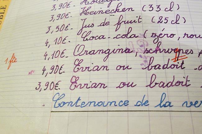 Qui connaît un bon imprimeur ? Pour me créer une carte de restaurant façon cahier d'écolier.