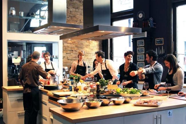 Qui connaît un endroit convivial à Nice où suivre des cours de cuisine en groupe ? Racontez-moi vos bonnes et moins bonnes expériences :-)
