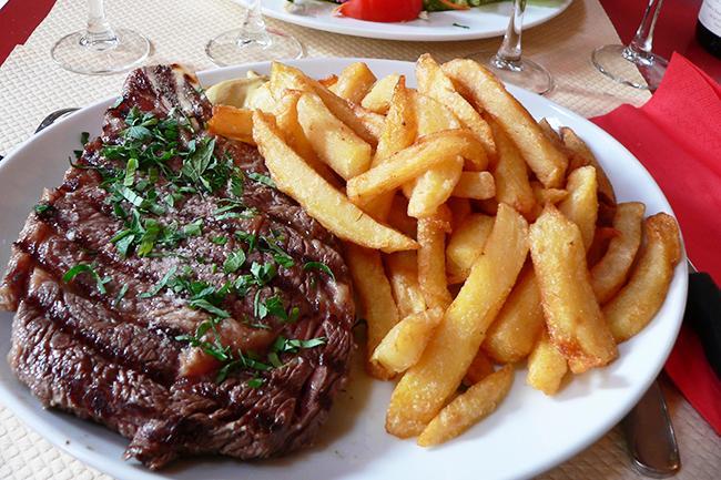 Qui connaît un restaurant où l'on peut manger une EXCELLENTE côte de boeuf ?