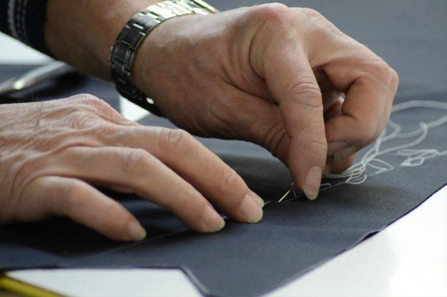 Qui connaît un tailleur à Reims pour acheter un costume de qualité ? Pas du premier prix, merci !