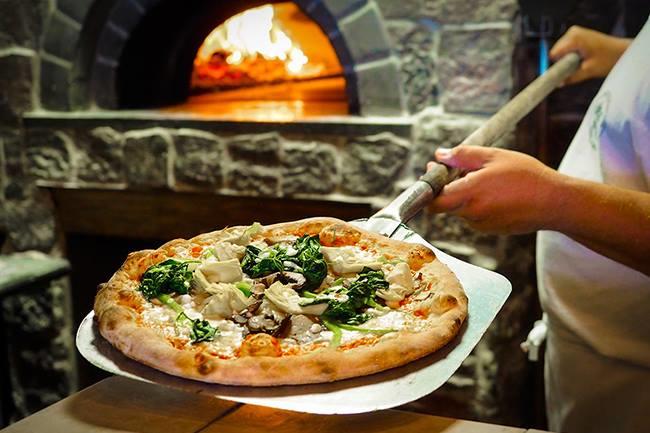 Le meilleur endroit à Reims pour prendre une pizza à emporter ? Et surtout pas une grande chaîne dont les pizzas ont toutes le même goût hein !