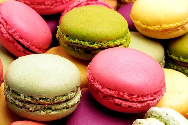 Qui connaît LE meilleur endroit où acheter des macarons pleins de goût ?