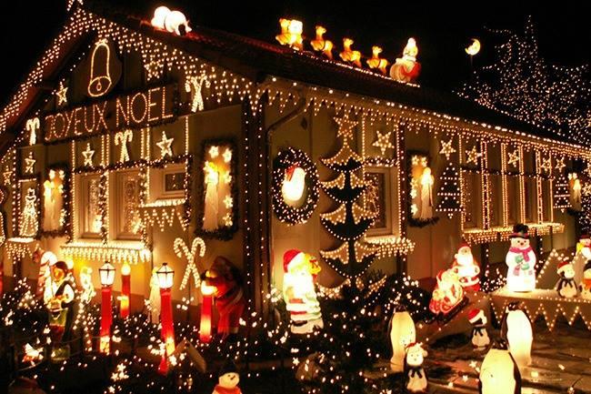 Qui connaît un bon endroit proche de Rennes pour voir de belles illuminations et décorations de Noël avec un enfant ? Merci beaucoup !