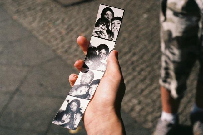 Y a-t-il un endroit sur Rennes où je peux trouver un photomaton 4 poses ?