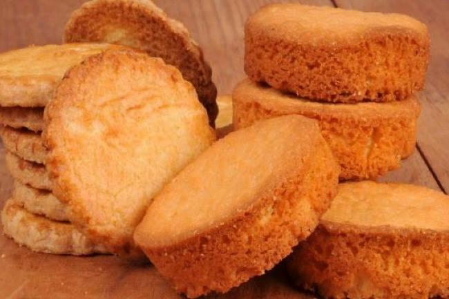 Où est-ce que je pourrais trouver les meilleures galettes et les meilleurs palets bretons de Rennes ?